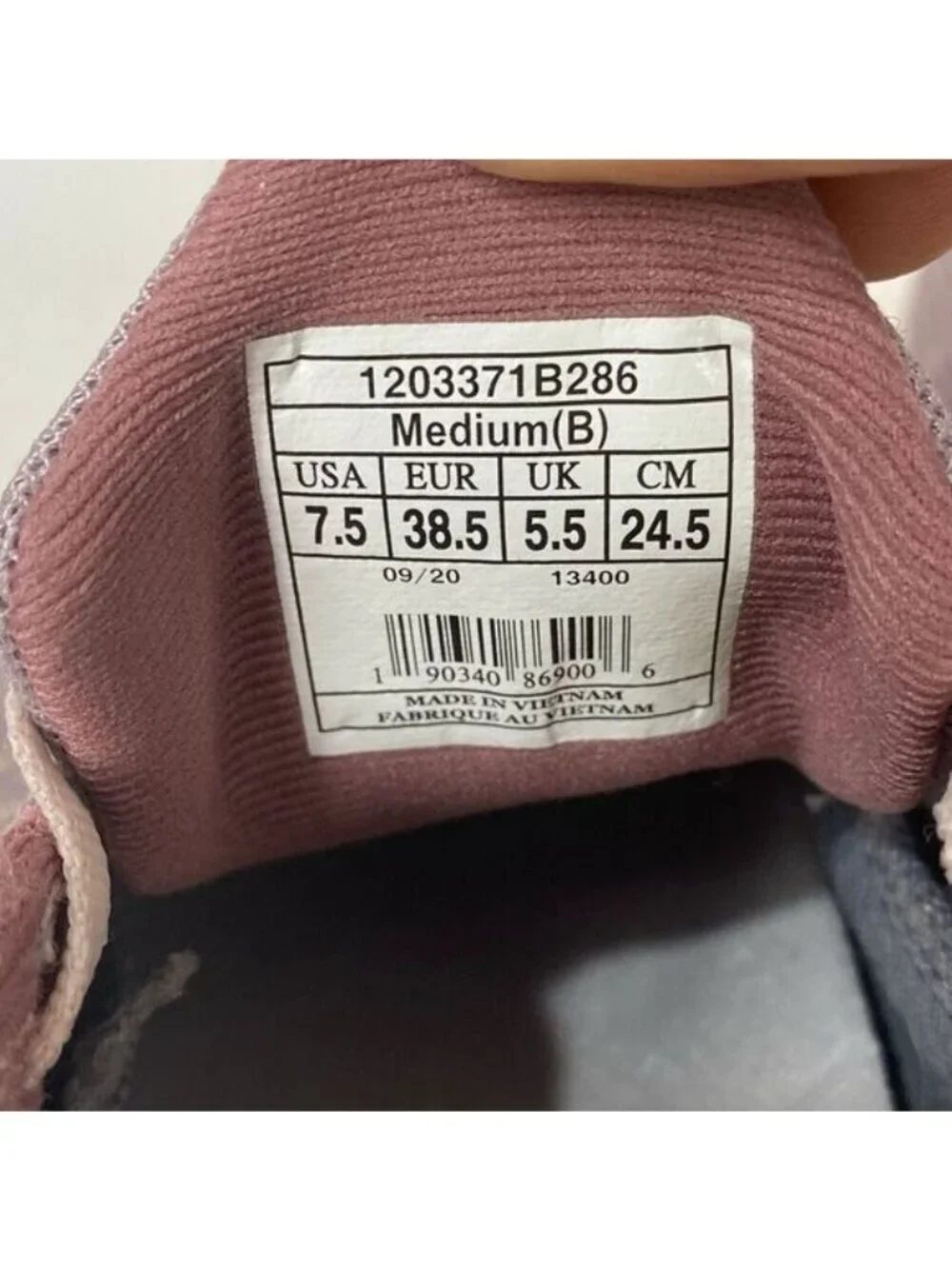 Brooks Revel 4 Women's Size 7.5 B (Medium) Running Shoes Primrose 1203371B286
